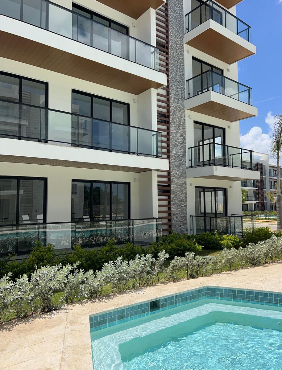 MODERN 1-BEDROOM APARTMENT FOR SALE - IMMEDIATE DELIVERY photo 1