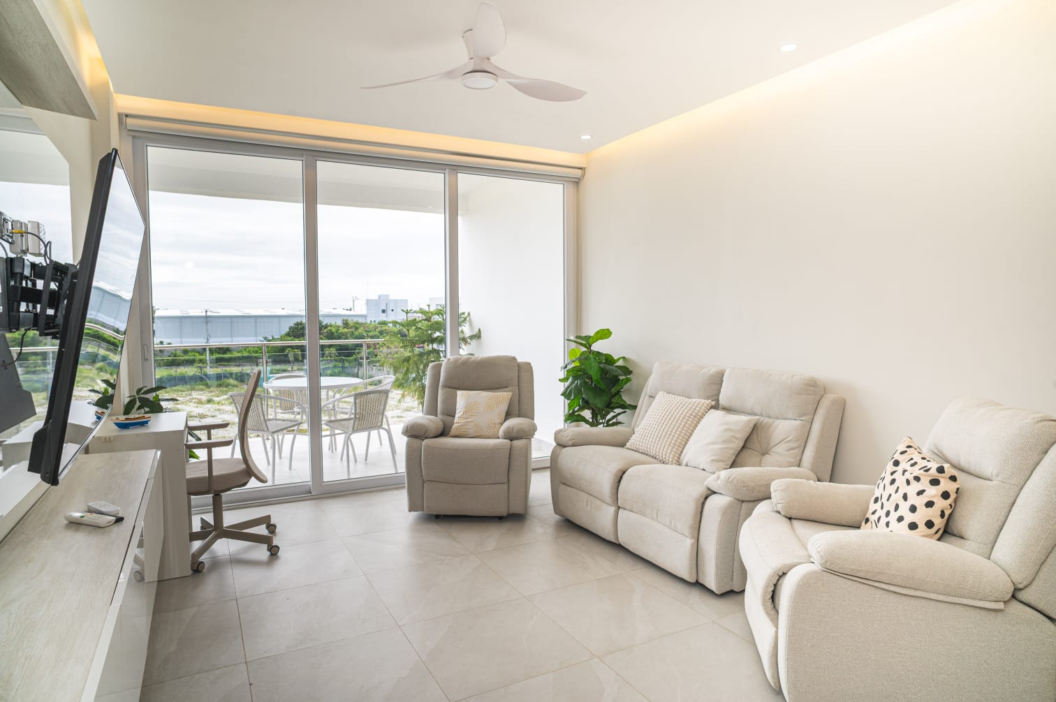 APARTMENT FOR SALE NEAR RIU HOTELS AND GOLF COURSES IN PUNTA CANA