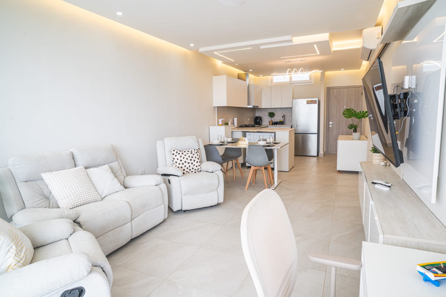 APARTMENT FOR SALE NEAR RIU HOTELS AND GOLF COURSES IN PUNTA CANA
