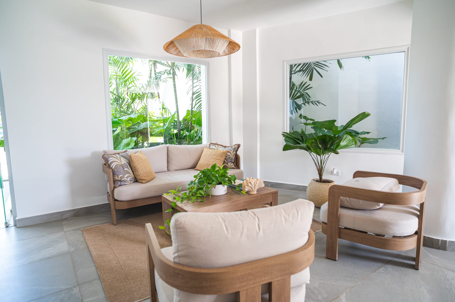 APARTMENT FOR SALE NEAR RIU HOTELS AND GOLF COURSES IN PUNTA CANA