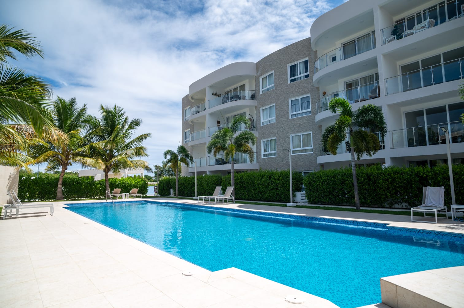 APARTMENT FOR SALE NEAR RIU HOTELS AND GOLF COURSES IN PUNTA CANA photo 2